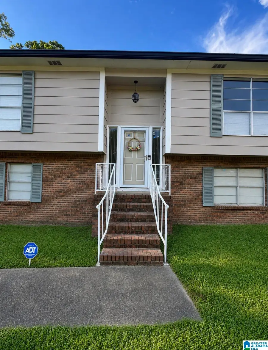 3928 MARS AVENUE, Center Point, AL 35215 - #2