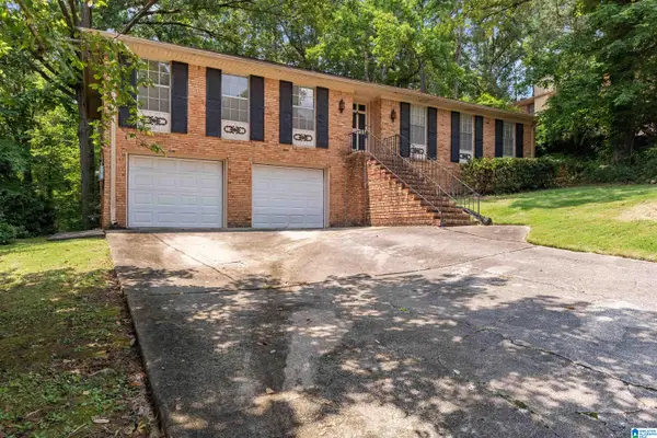 3427 KILDARE DRIVE, Hoover, AL 35226
