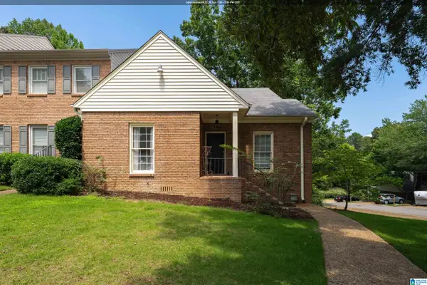 4662 ROUND FOREST DRIVE, Irondale, AL 35213