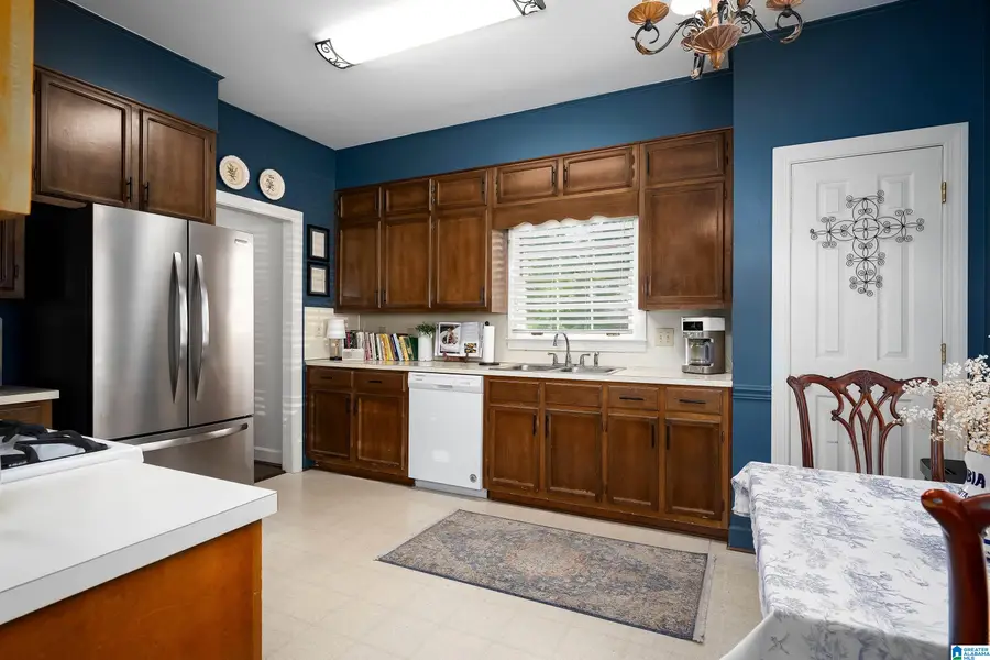 4662 ROUND FOREST DRIVE, Irondale, AL 35213 - #3