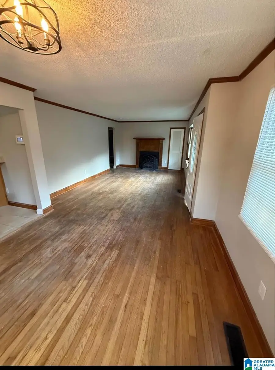 8136 10TH AVENUE S, Birmingham, AL 35206 - #2