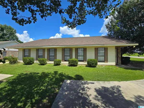1126 TEMPLE CIRCLE, Alexander city, AL 35010