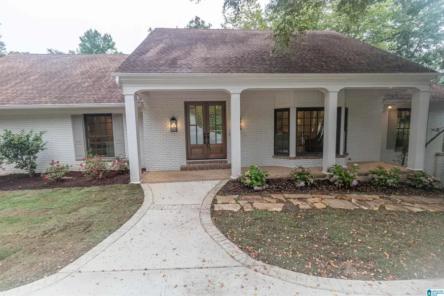 321 VESCLUB DRIVE, Vestavia Hills, AL 35216 - #2