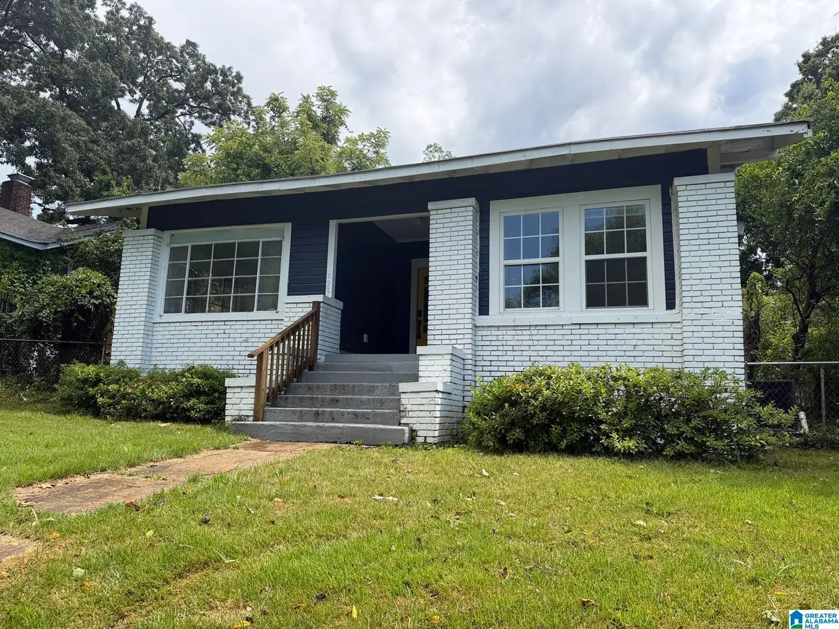 3007 17TH STREET ENSLEY, Birmingham, AL 35208 - #1