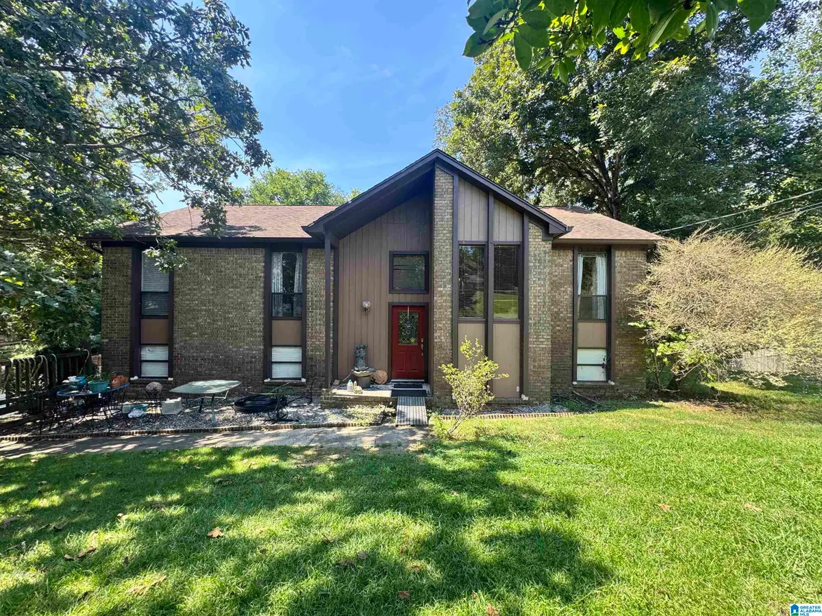 545 SOUTHERN HILLS DRIVE, Calera, AL 35040 - #1