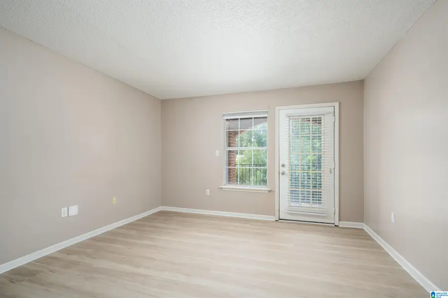 2515 VETERANS MEMORIAL PARKWAY, Tuscaloosa, AL 35404 - #3