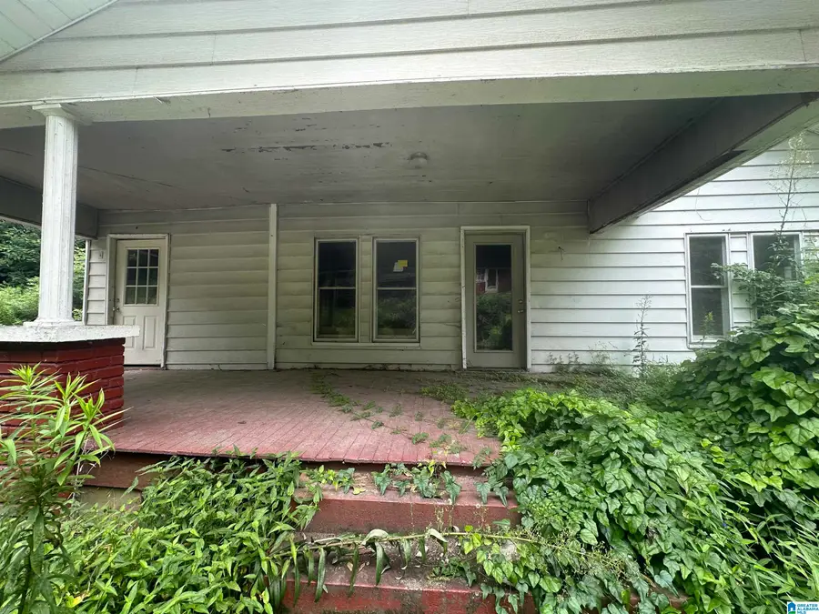 275 COMMERCE AVENUE, Dora, AL 35062 - #2