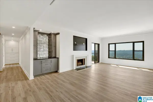 1200 BEACON PARKWAY E, Birmingham, AL 35209