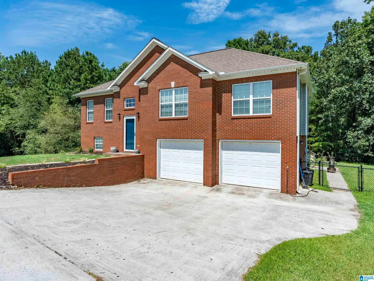 250 THORNBERRY DRIVE, Hayden, AL 35079 - #1