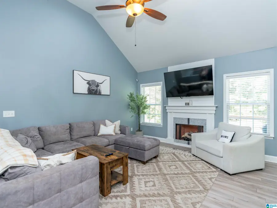 250 THORNBERRY DRIVE, Hayden, AL 35079 - #3