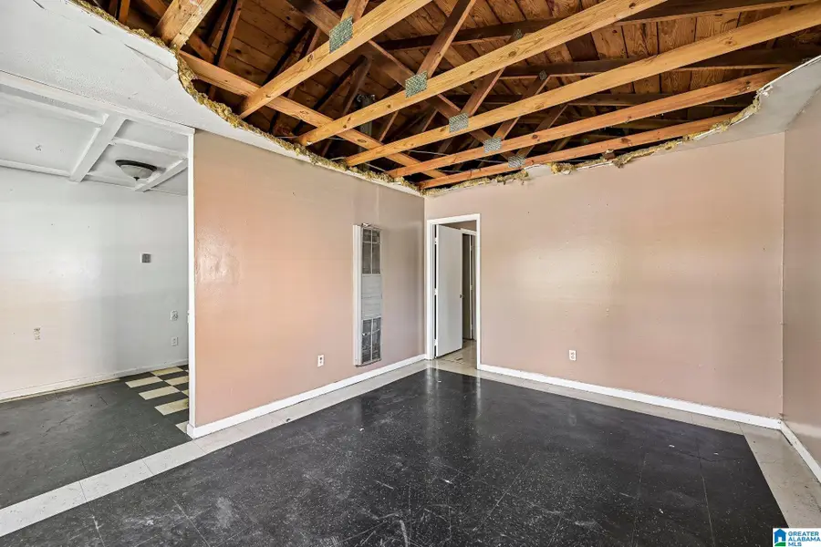 705 4TH COURT W, Birmingham, AL 35204 - #3