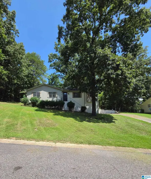 300 KIMBO DRIVE, Center point, AL 35215
