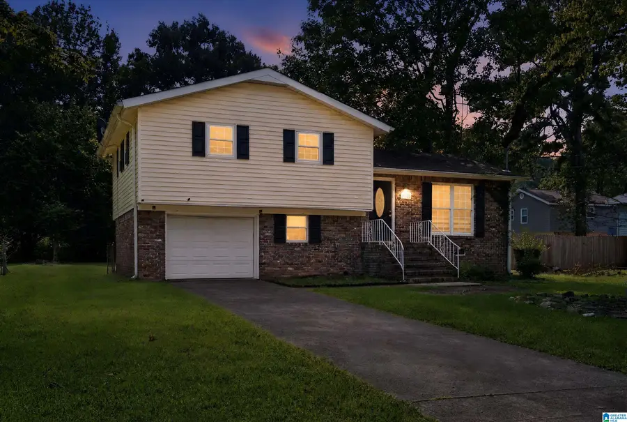 1705 SERENE CIRCLE, Center Point, AL 35215 - #2