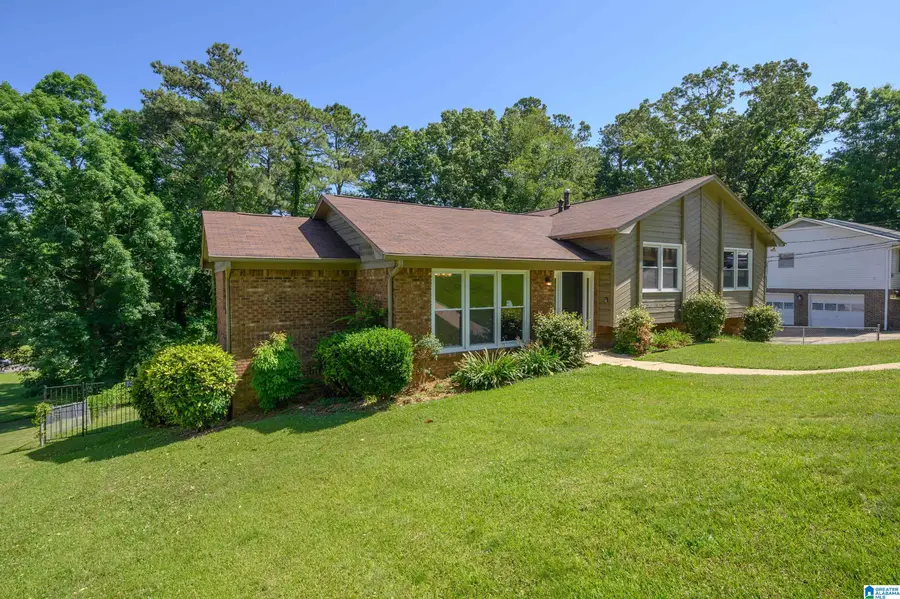 8 FOREST VIEW DRIVE, Irondale, AL 35210 - #2