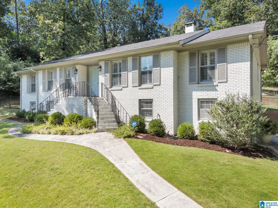 618 WINWOOD DRIVE, Vestavia Hills, AL 35226 - #2