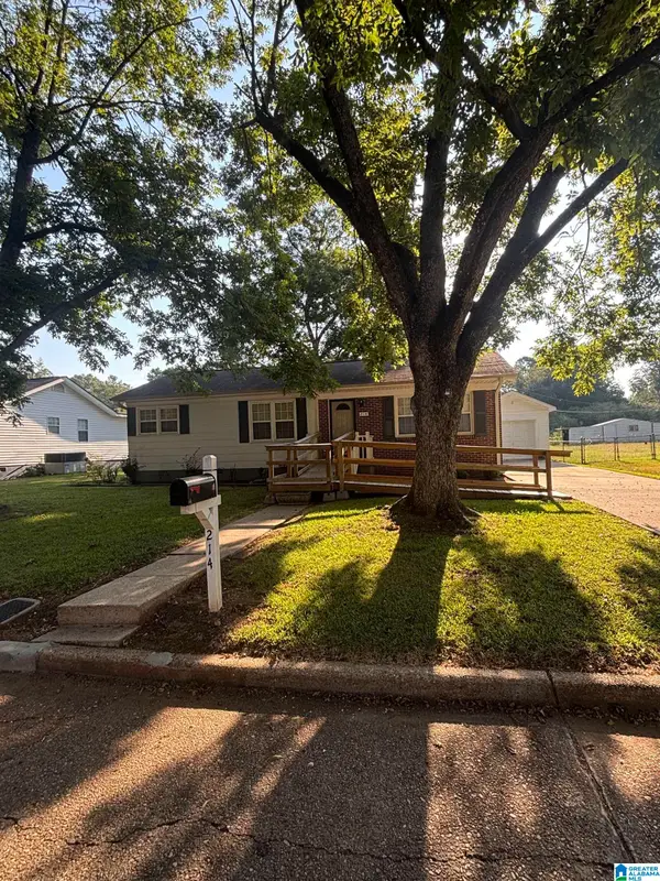 214 S CANNON AVENUE, Sylacauga, AL 35150