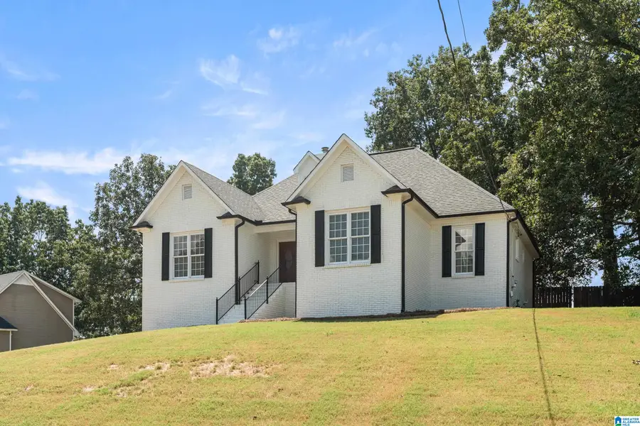 3706 MAJESTIC OAKS WAY, Trussville, AL 35173 - #2