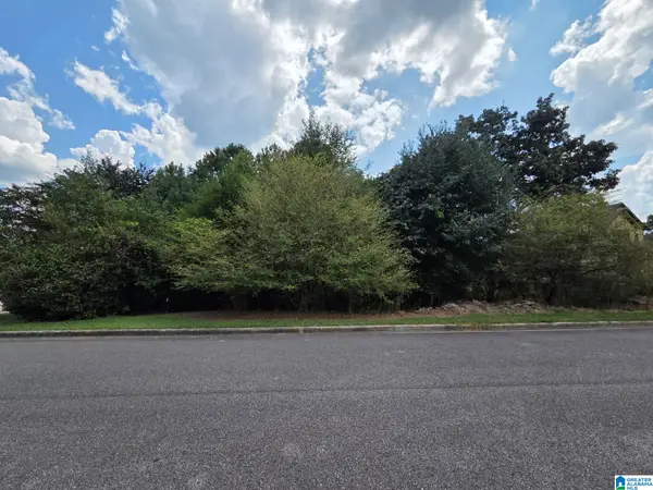 8443 LEDGE CIRCLE, Trussville, AL 35173