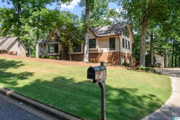3500 COVENTRY DRIVE, Vestavia hills, AL 35243