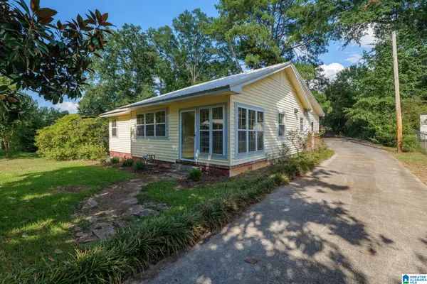 302 CRADDOCK AVENUE, Sylacauga, AL 35150