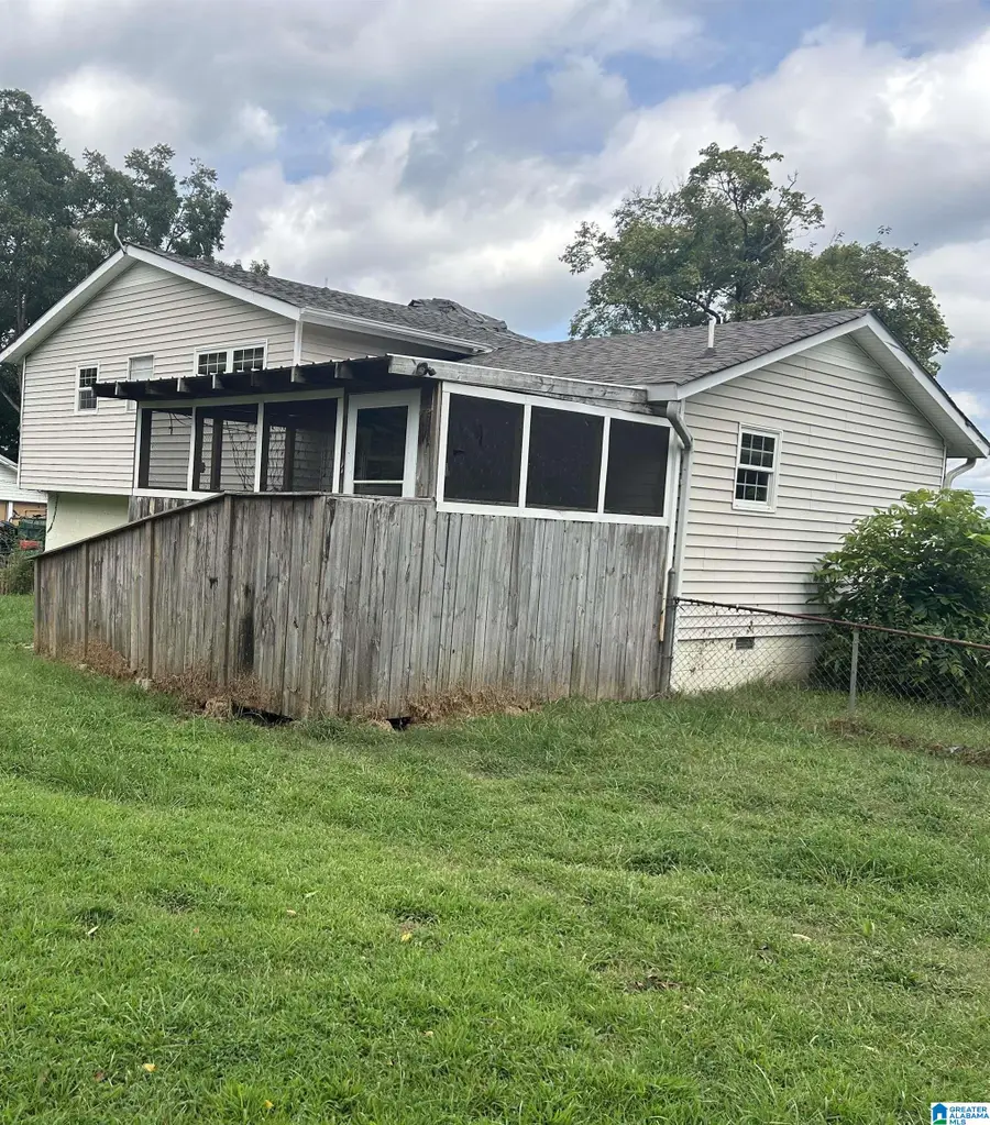 705 CHEROKEE TRAIL, Warrior, AL 35180 - #2