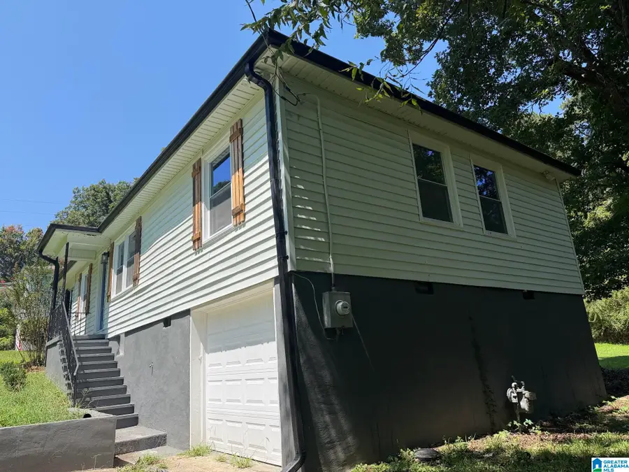 120 26TH AVENUE NW, Center Point, AL 35215 - #2