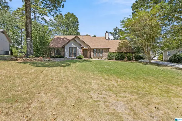 1350 SHADES RUN CIRCLE, Hoover, AL 35244