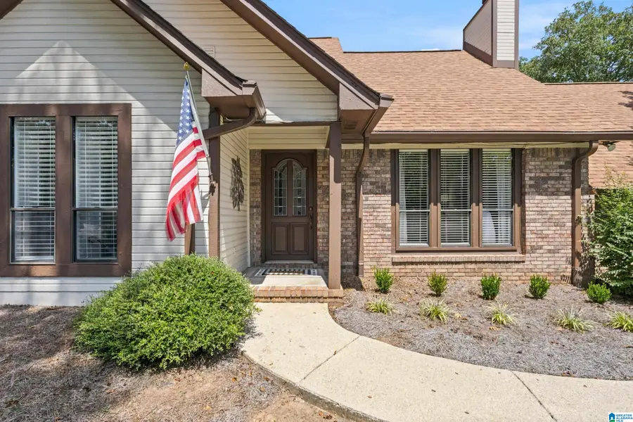 1350 SHADES RUN CIRCLE, Hoover, AL 35244 - #2