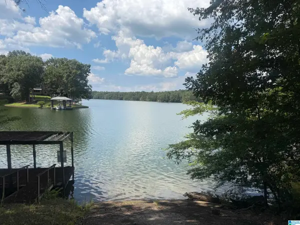 385 HOLLOWAY ROAD, Wedowee, AL 36278