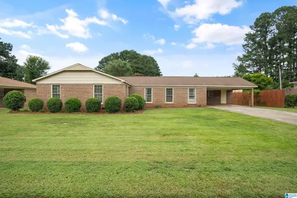 2329 VALLEY LANE, Sylacauga, AL 35150