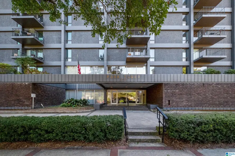 2717 HIGHLAND AVENUE S, Birmingham, AL 35205 - #3