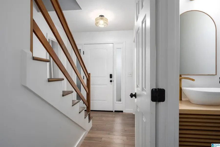 137 S RUN CIRCLE, Hoover, AL 35244 - #2
