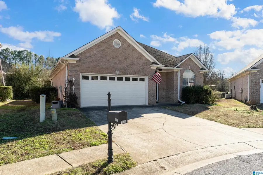 1009 DAVENTRY WAY, Calera, AL 35040 - #3