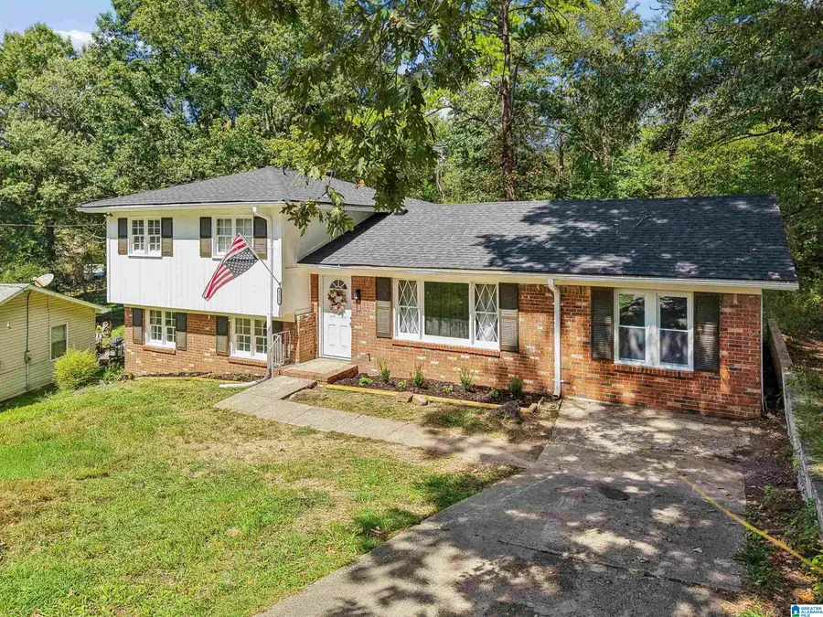 1525 4TH STREET NW, Center Point, AL 35215 - #2