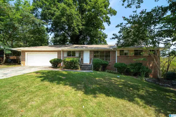 957 HICKORY CIRCLE, Birmingham, AL 35215