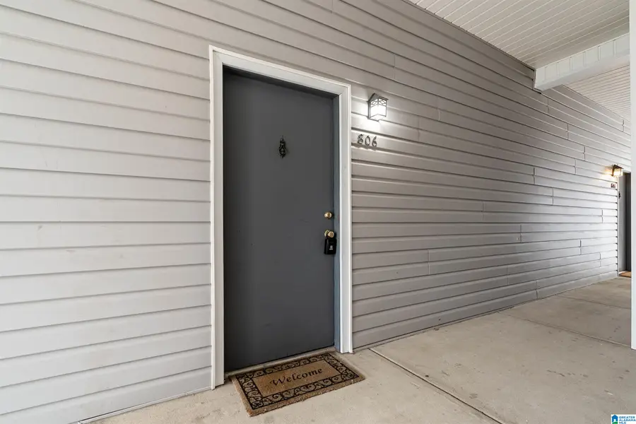 806 WOODLAND VILLAGE, Homewood, AL 35216 - #2