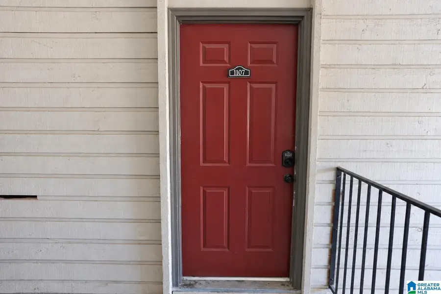 1107 CHAPEL CREEK DRIVE, Hoover, AL 35226 - #2