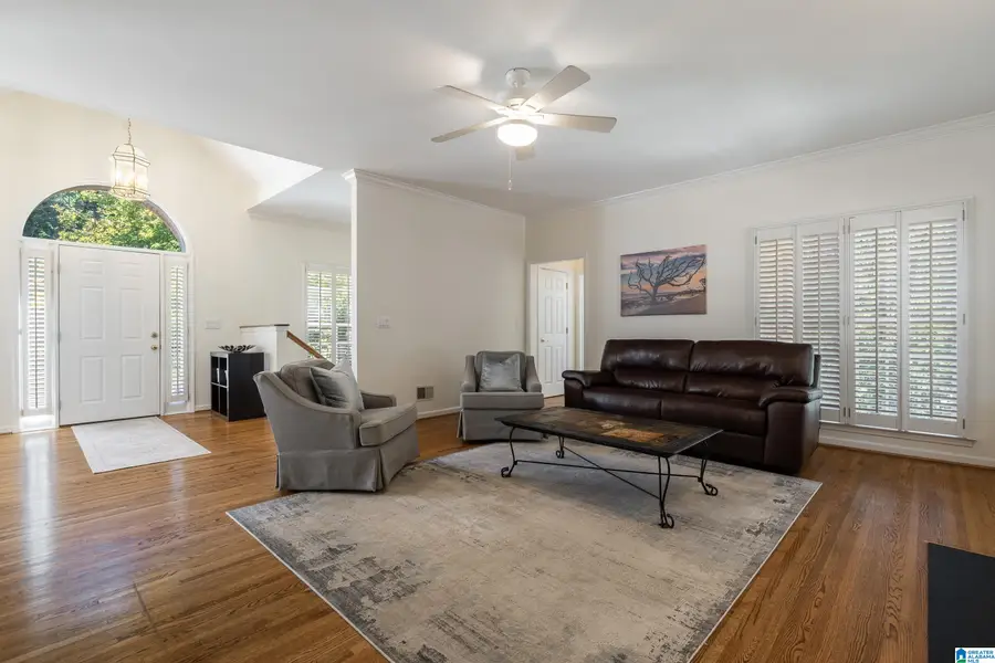681 VILLAGE CREST CIRCLE, Hoover, AL 35226 - #2