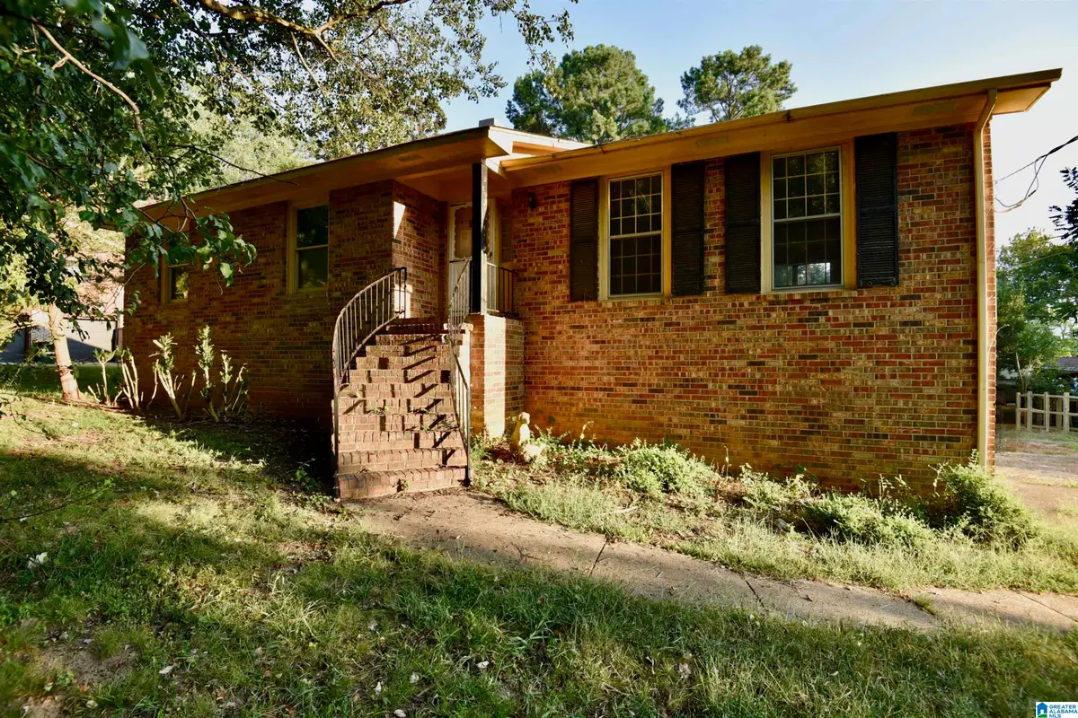 2606 GUENEVERE AVENUE SE, Huntsville, AL 35803 - #1
