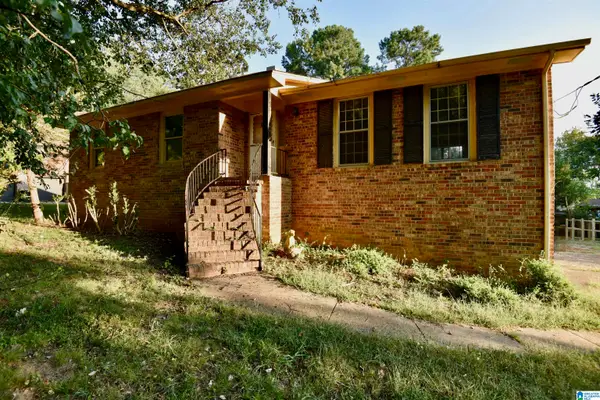 2606 GUENEVERE AVENUE SE, Huntsville, AL 35803