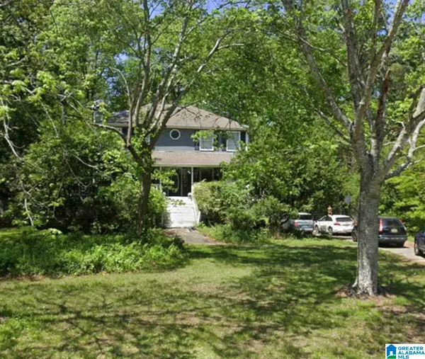 302 OAK LEAF CIRCLE, Hoover, AL 35244