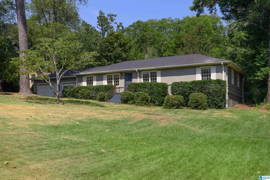 1812 MOUNTAIN WOODS PLACE, Vestavia Hills, AL 35216 - #2