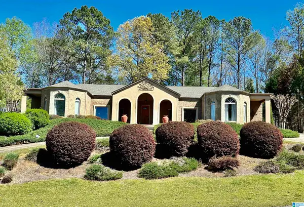 559 WOODBRIDGE TRACE, Chelsea, AL 35043