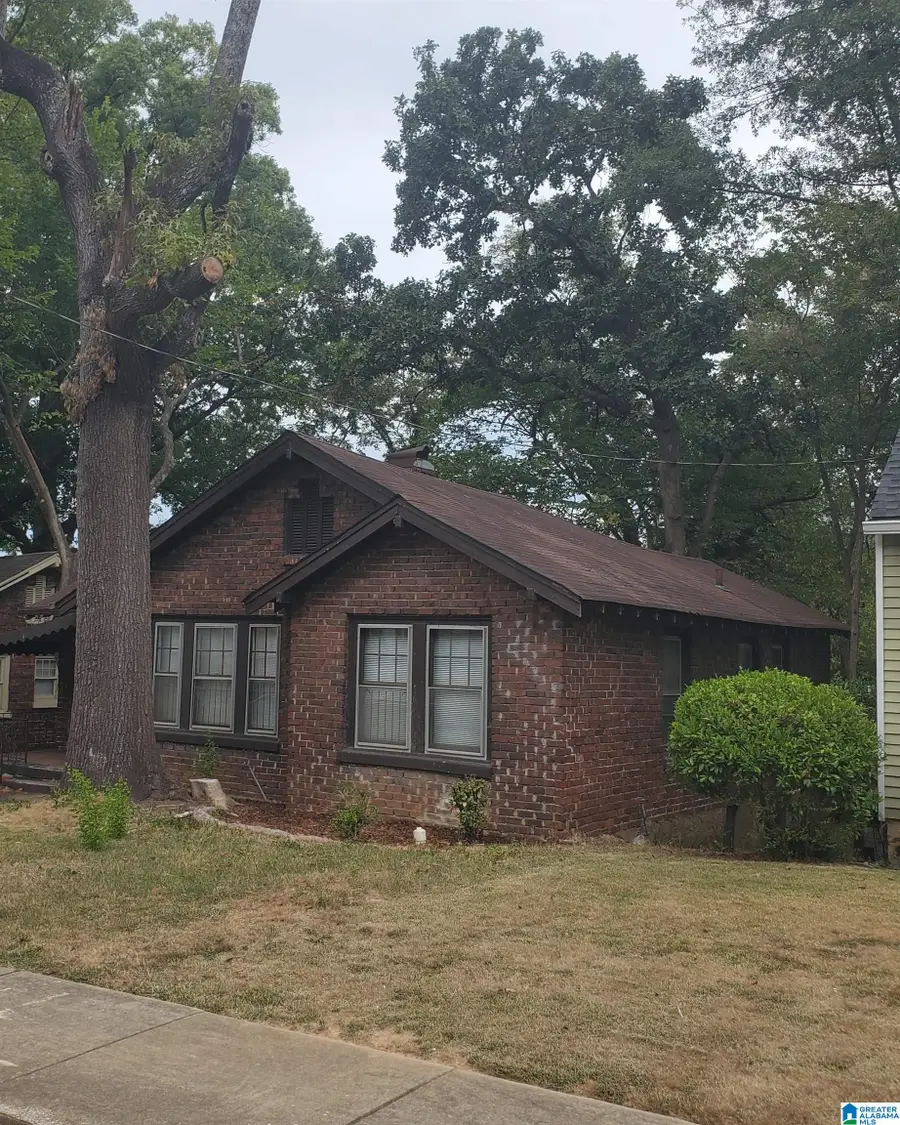 1640 GRAYMONT AVENUE W, Birmingham, AL 35208 - #2