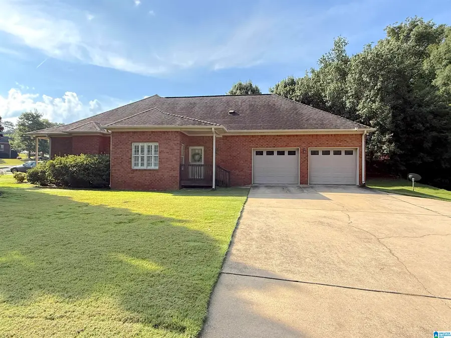 501 MAGNOLIA CREST CIRCLE, Gardendale, AL 35071 - #3