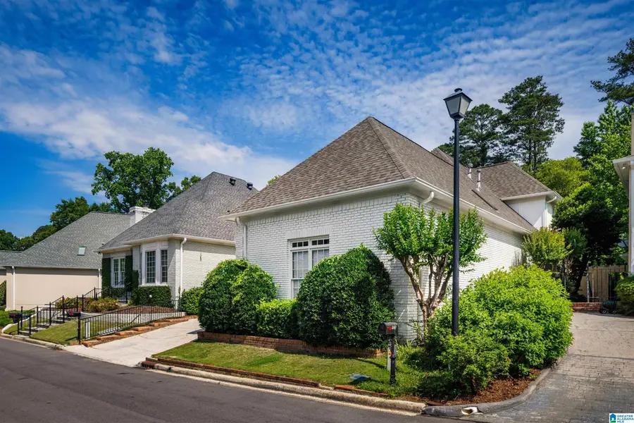 3136 WELLINGTON PARKWAY, Vestavia Hills, AL 35243 - #3