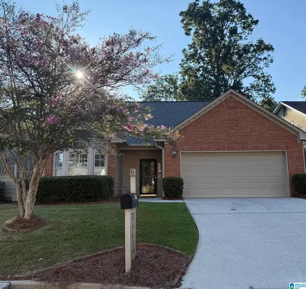 3937 KNOLLWOOD TRACE, Vestavia hills, AL 35243
