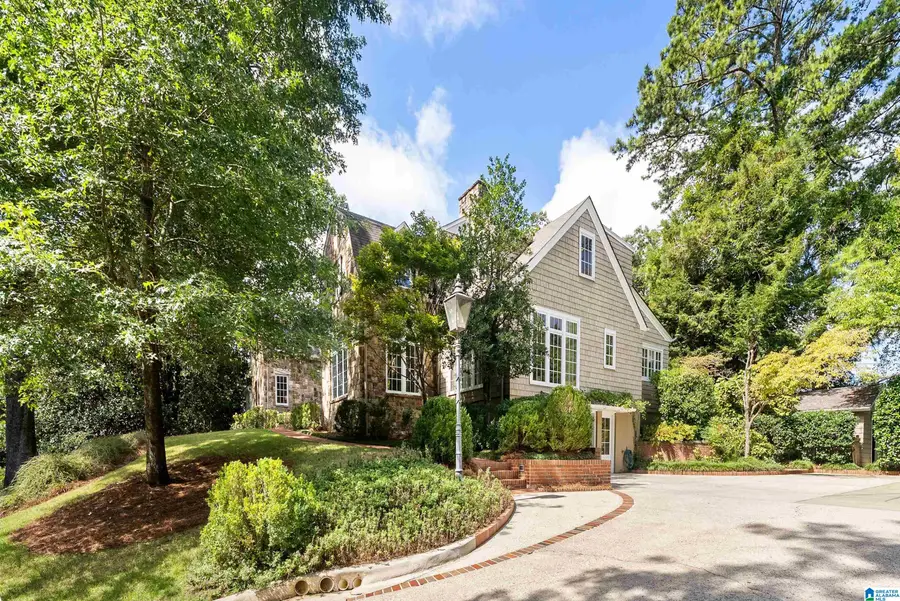 3832 FOREST GLEN DRIVE, Mountain Brook, AL 35213 - #3