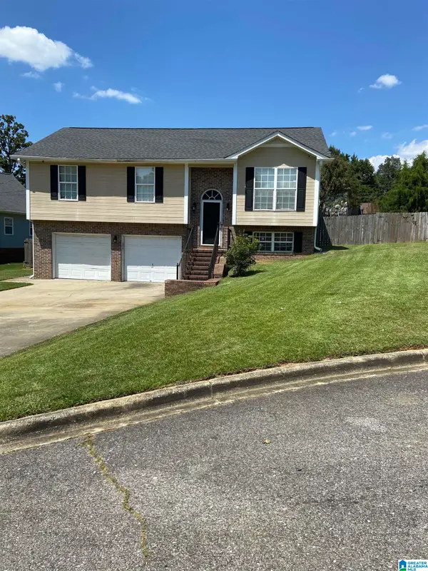 1420 MEMORIAL CIRCLE, Birmingham, AL 35214
