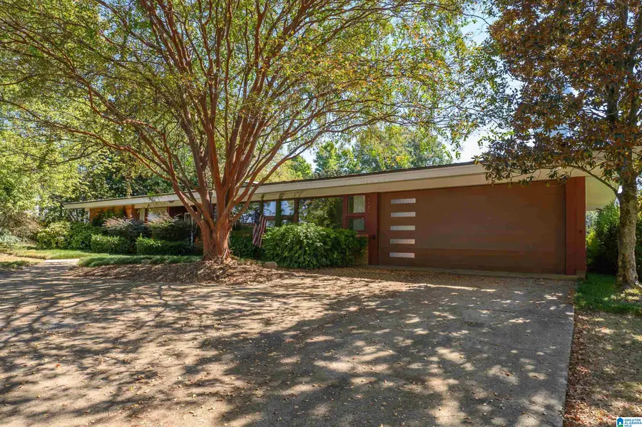 2423 VESTAVIA DRIVE, Vestavia Hills, AL 35216 - #2